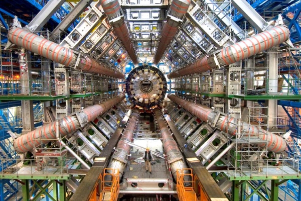 La Terna Sinistrorsa ti porta a visitare il CERN e Ginevra